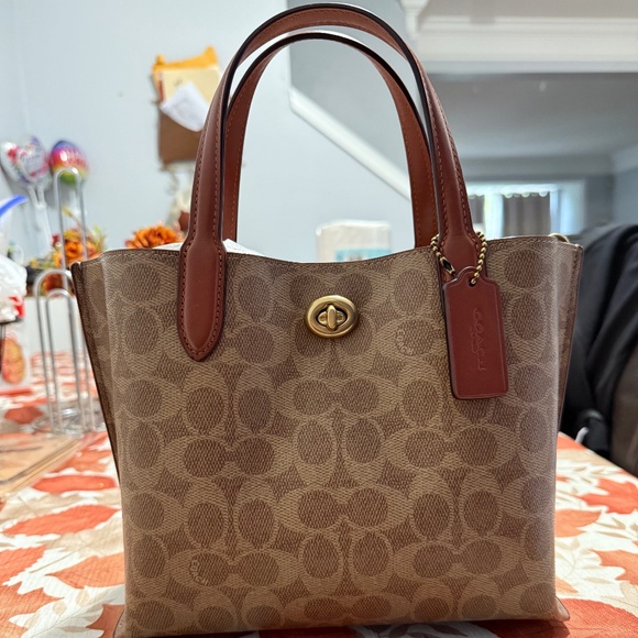 Willow Tote Bag 24 In Signature Canvas - Picture 1 of 4